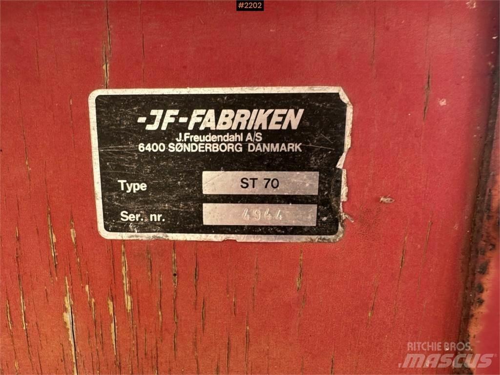 JF ST70 Mėšlo barstytuvai