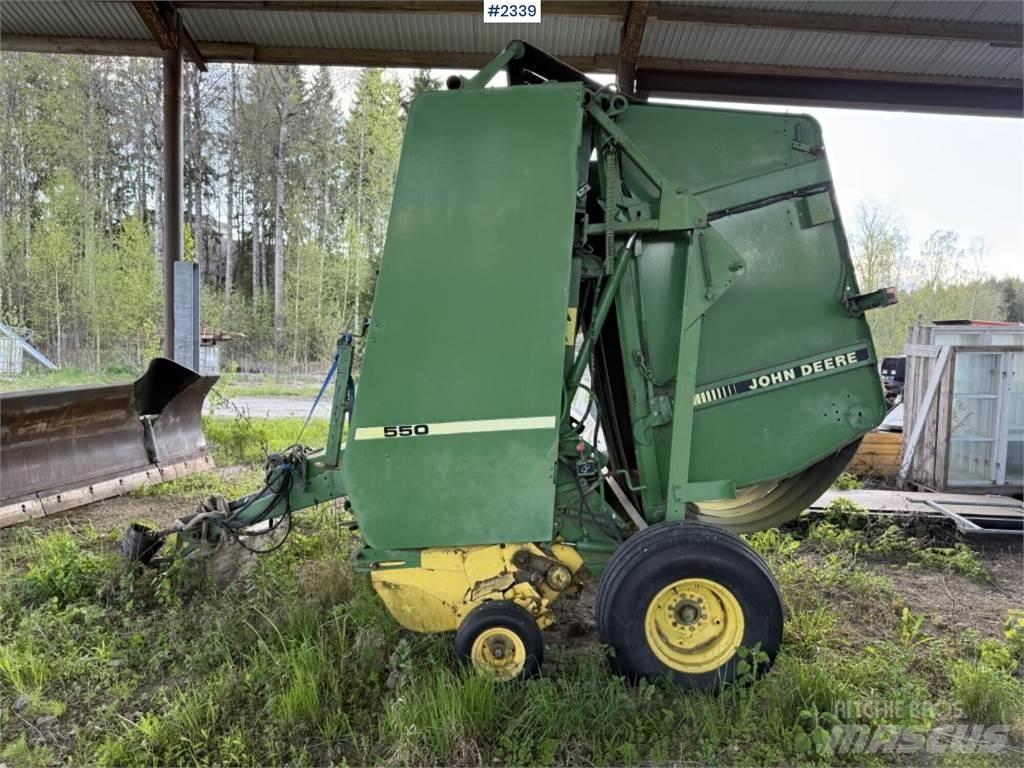 John Deere 550 Ritinių presai