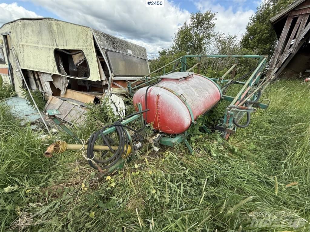 Moteska 900 liter Vynuogienojų purkštuvai