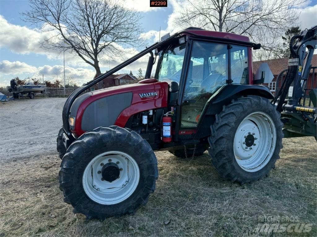 Valtra A75-4 Statyba - Kita