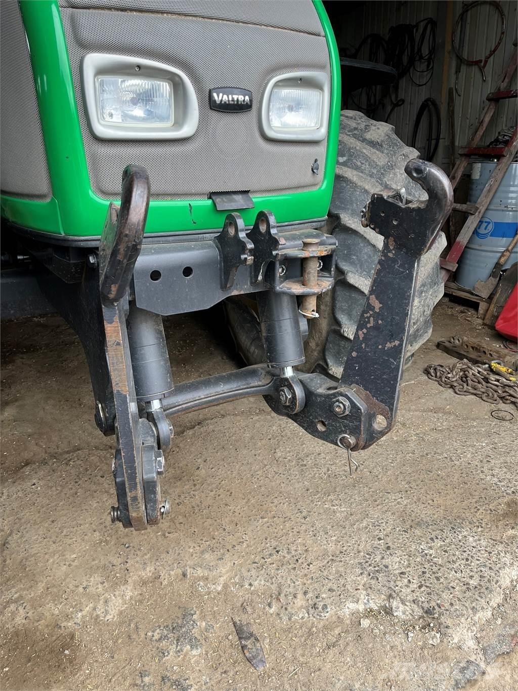 Valtra 170CH Traktoriai