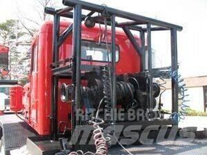 Kenworth C500 Pagalbos kelyje automobiliai