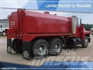 Mack R690ST Vandens sunkvežimiai