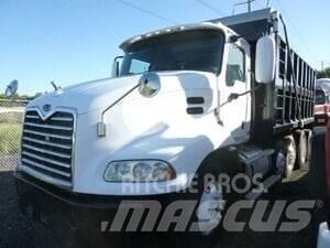 Mack Vision Savivarčių priekabų vilkikai