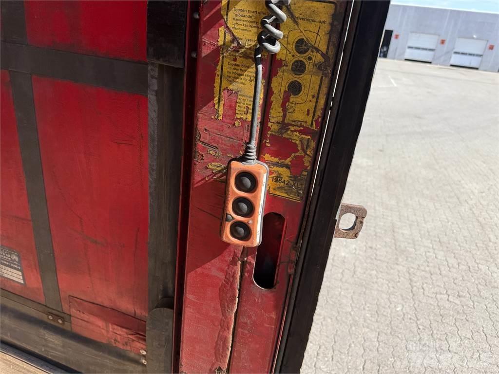 Kel-Berg D100V 34 pl. Tentinės puspriekabės