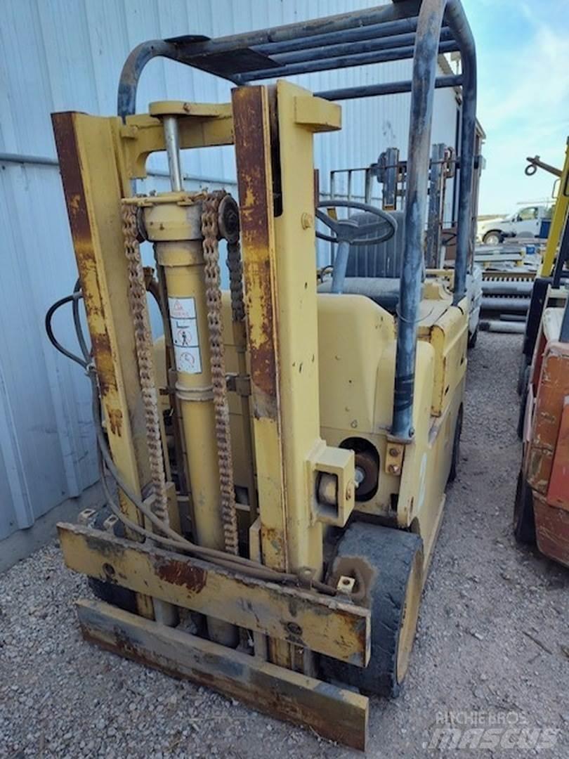 CAT T80C Statyba - Kita