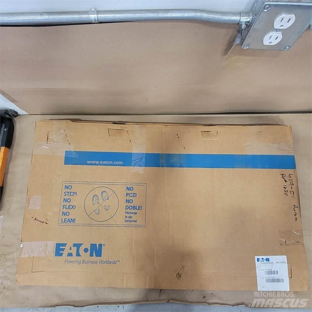 Eaton EZT2030S Statyba - Kita