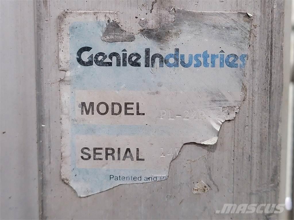 Genie PL-24P Žirkliniai keltuvai