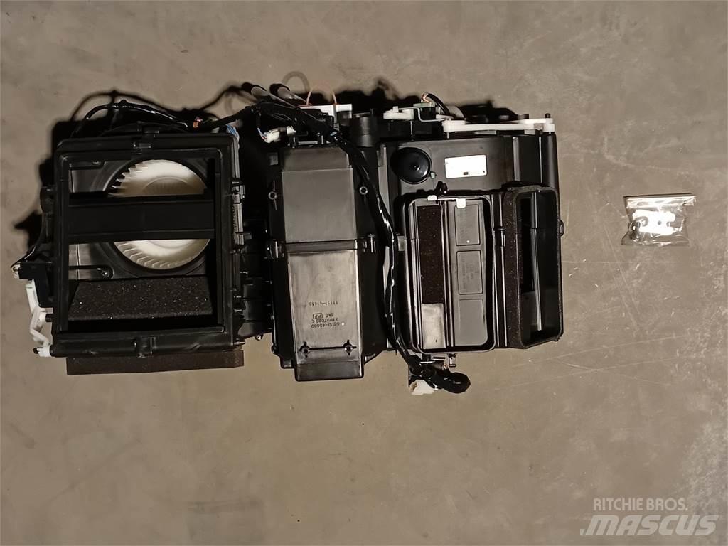 Hitachi 4621638 Šildymo ir šaldymo įranga