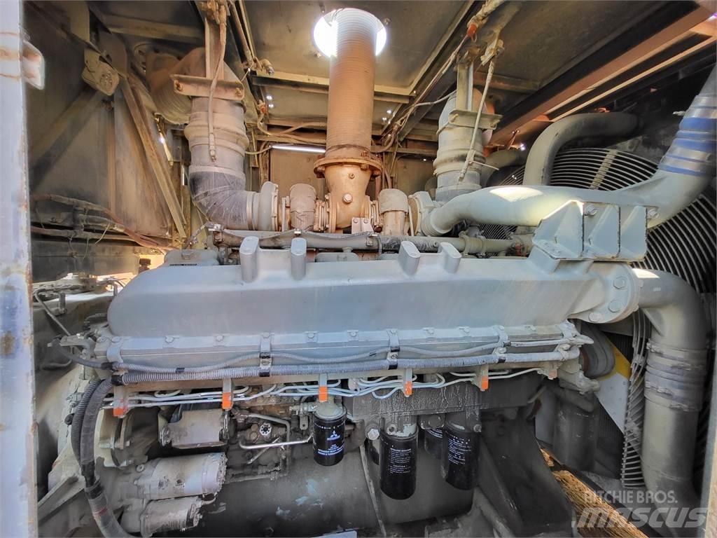 Hitachi S12A2-Y1TAA1 Varikliai
