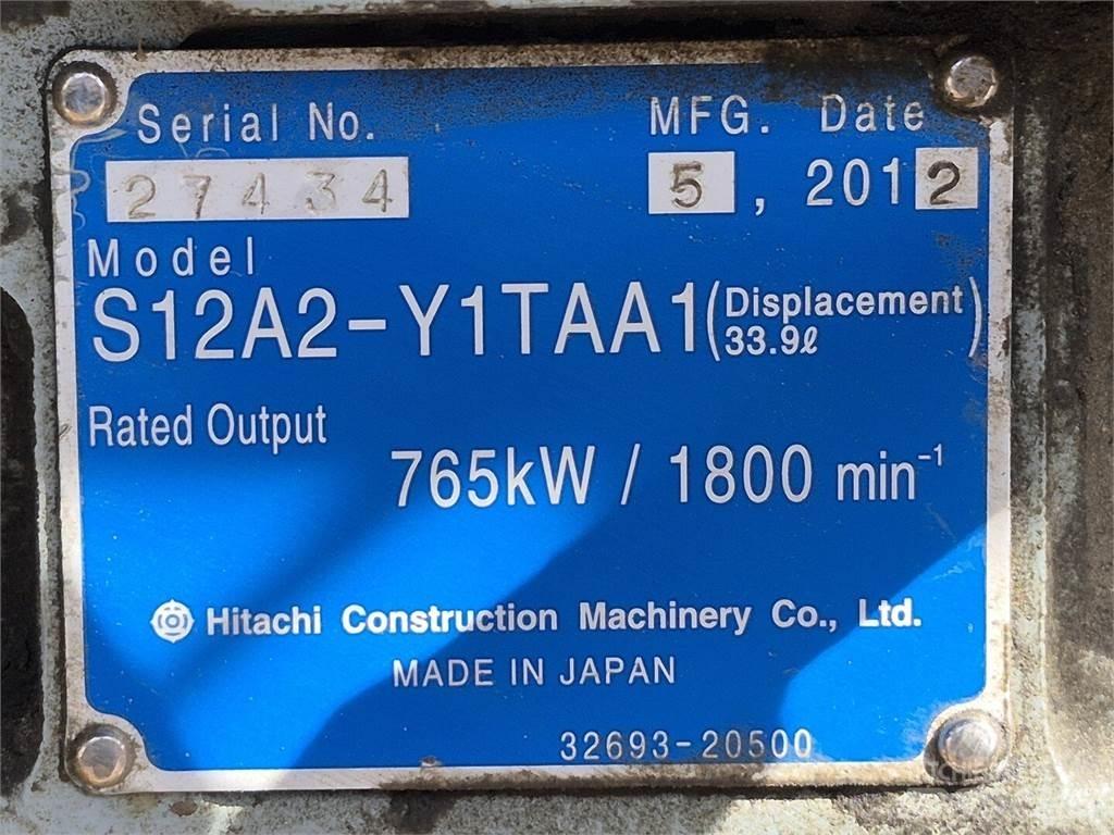 Hitachi S12A2-Y1TAA1 Varikliai