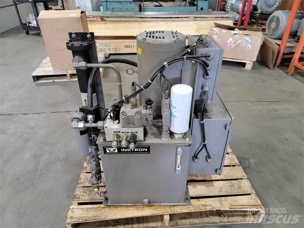  INSTRON A440 83C Vandens siurbliai