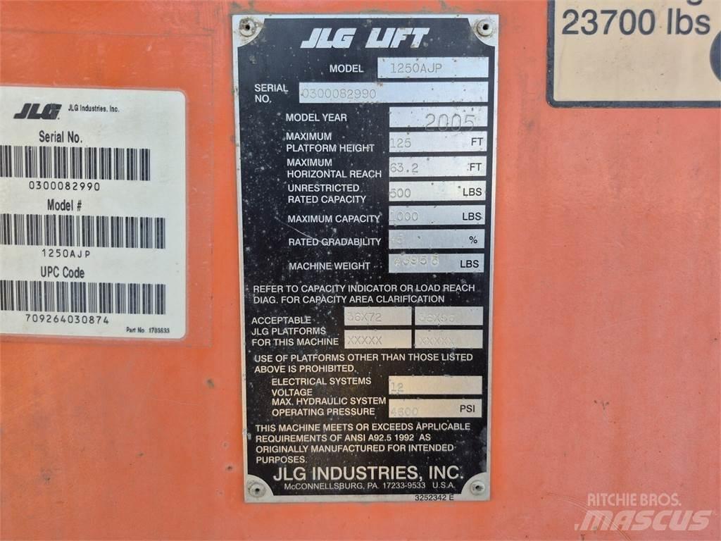 JLG 1250AJP Alkūniniai keltuvai