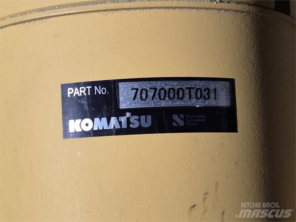 Komatsu 707-00-0T031 Transportas - Kita