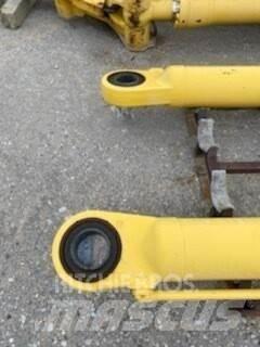 Komatsu PC800 Ratiniai ekskavatoriai
