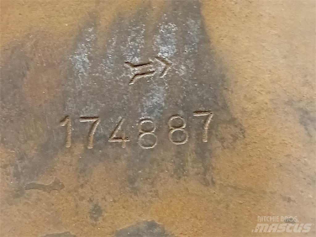 Komatsu PZKV174887 Kiti naudoti statybos komponentai