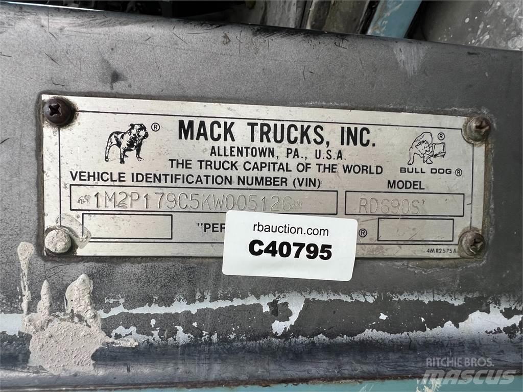 Mack RD690S Specializuotos paskirties technika