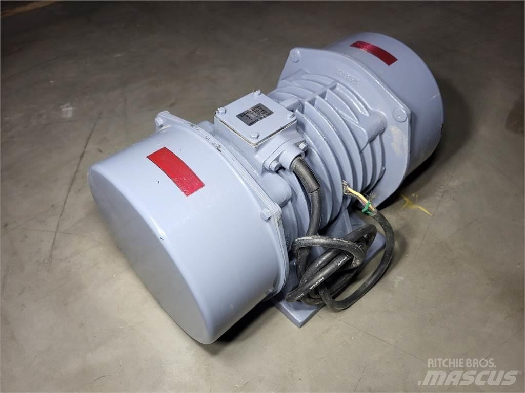  URAS KEE-13-6B Pramoniniai varikliai