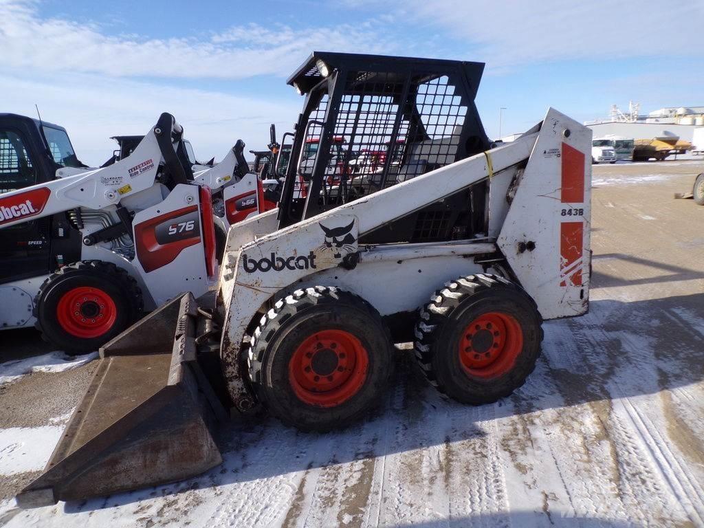 Bobcat 843B Krautuvai su šoniniu pasukimu