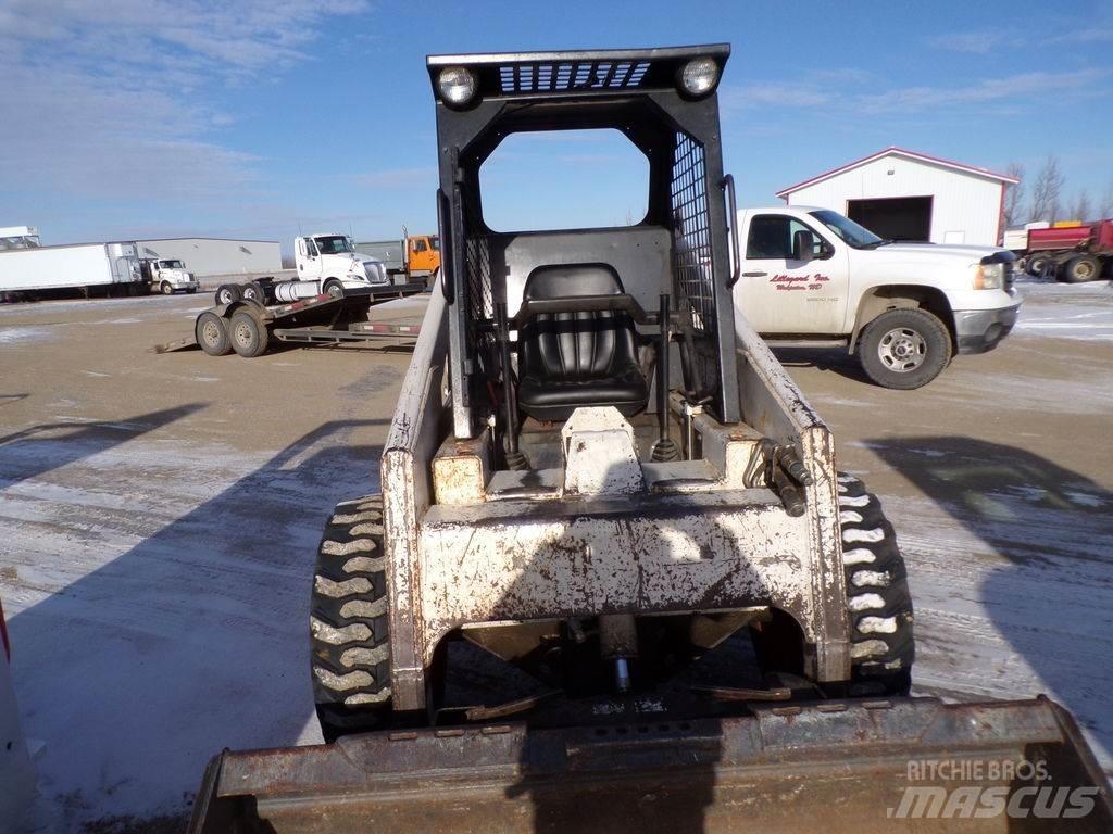 Bobcat 843B Krautuvai su šoniniu pasukimu