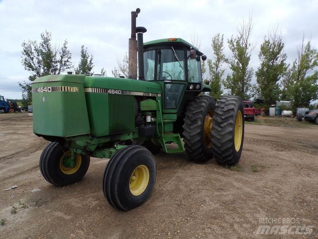 John Deere 4640 Statyba - Kita
