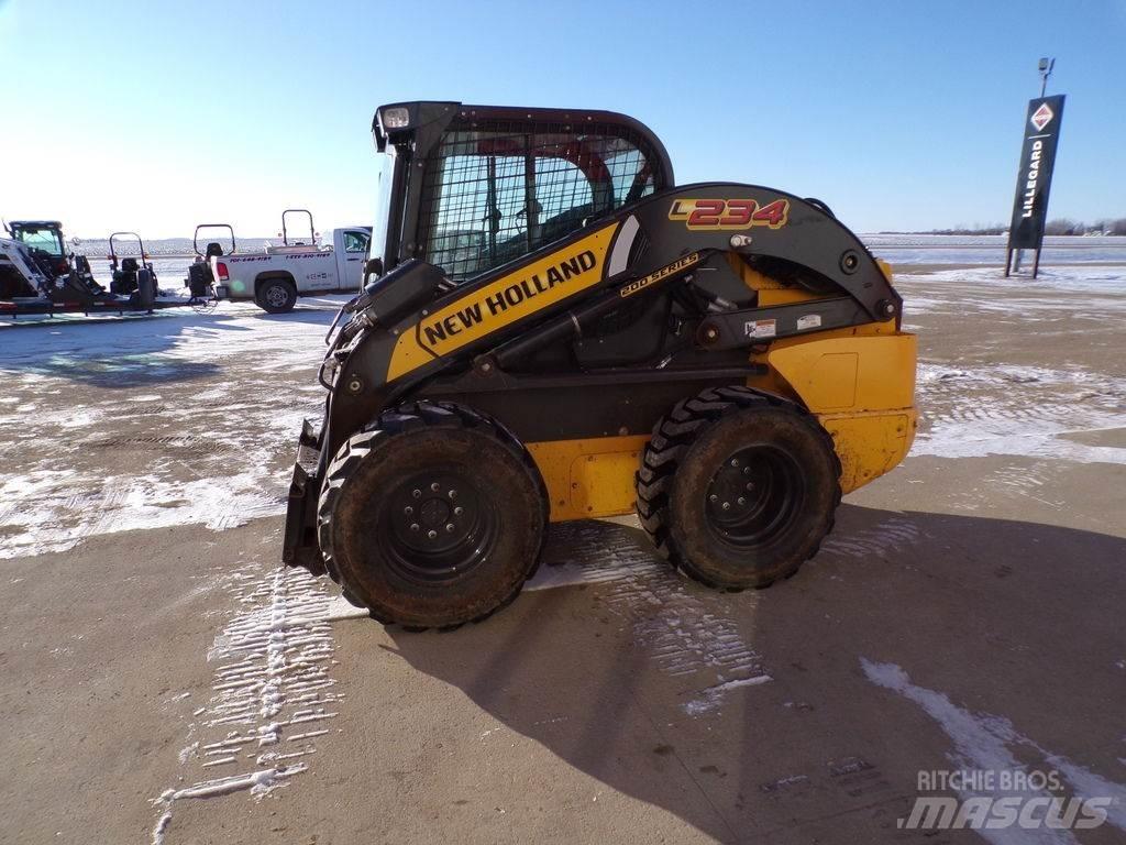 New Holland L234 Statyba - Kita