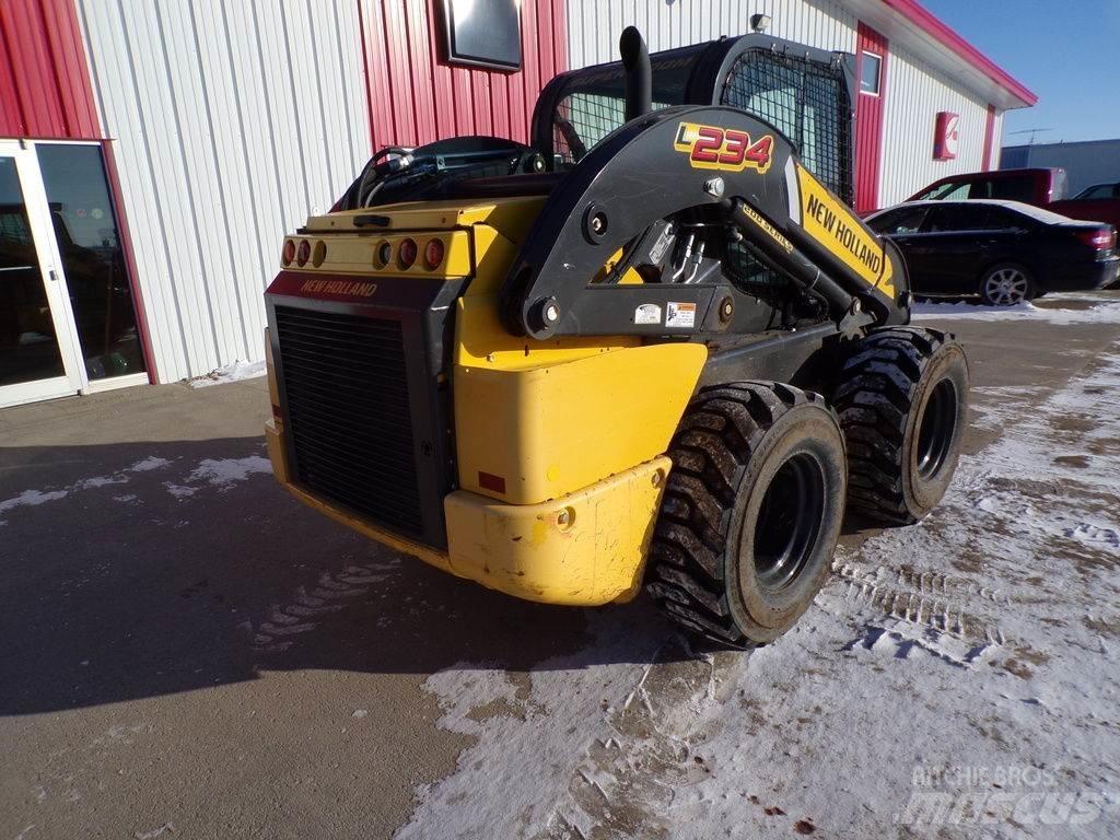 New Holland L234 Statyba - Kita