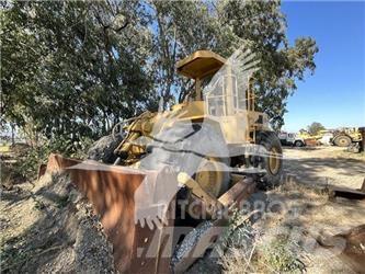 CAT 824C Naudoti ratiniai krautuvai