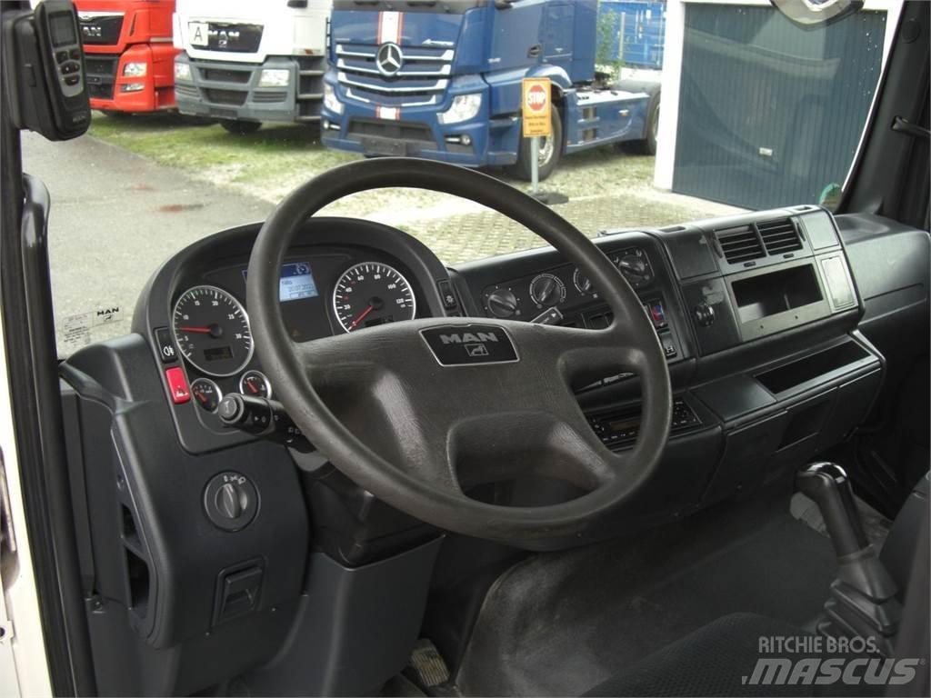 MAN 8180L Priekabos su tentu
