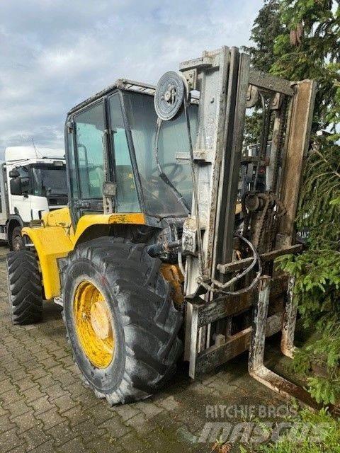 JCB 940-2 Visureigiai krautuvai