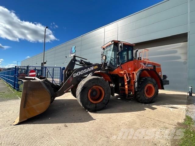 Develon DL300-5 Naudoti ratiniai krautuvai