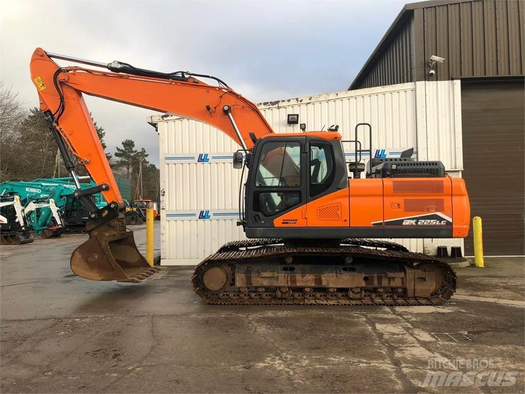 Develon Dx225lc-7 Vikšriniai ekskavatoriai
