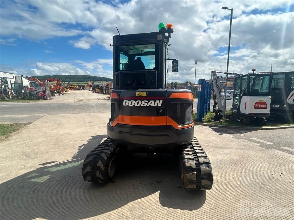 Doosan DX50z Vikšriniai ekskavatoriai