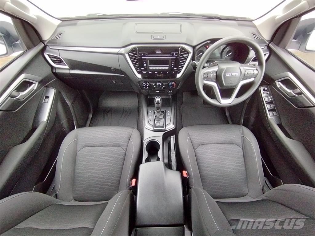 Isuzu DL20 Pikapai / Bortiniai sunkvežimiai