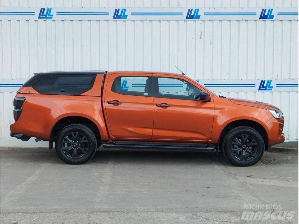 Isuzu V-Cross Pikapai / Bortiniai sunkvežimiai