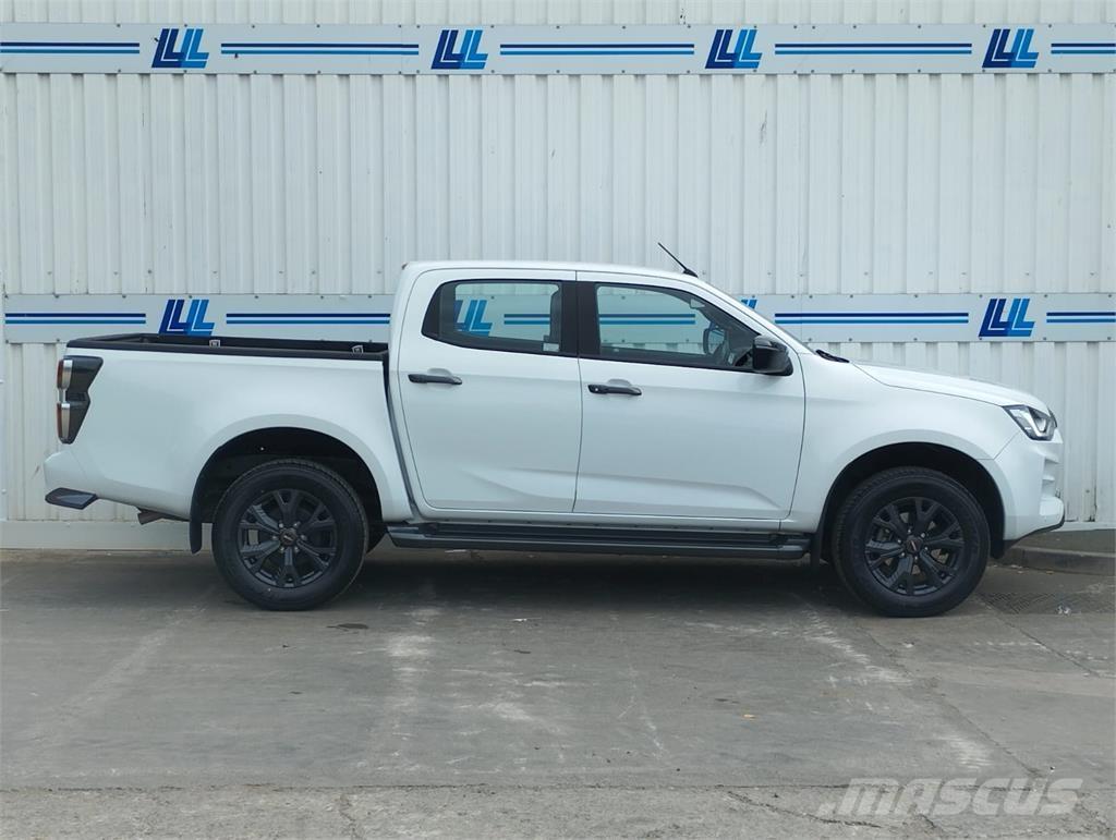 Isuzu V-Cross Pikapai / Bortiniai sunkvežimiai