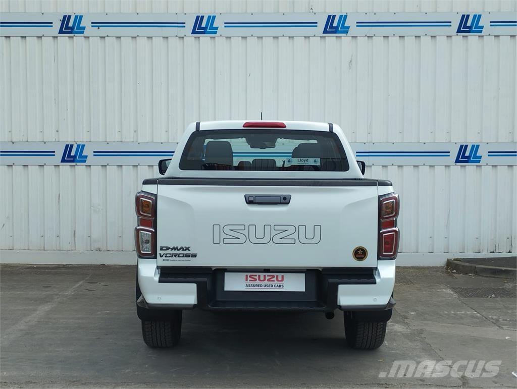 Isuzu V-Cross Pikapai / Bortiniai sunkvežimiai