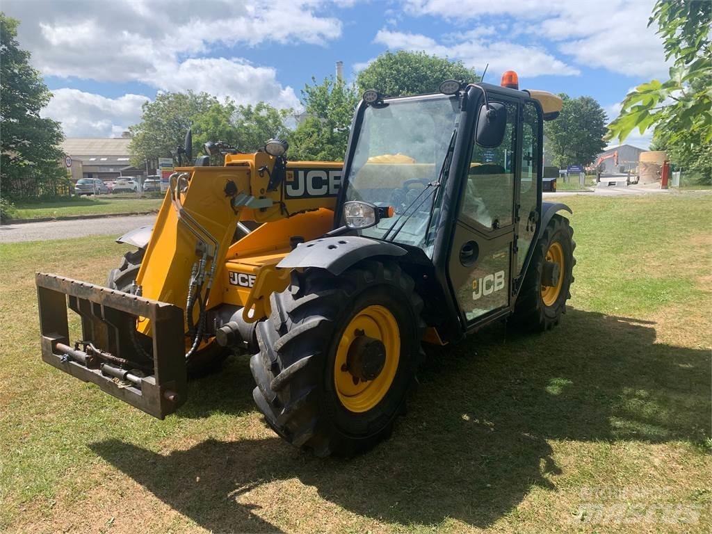 JCB 527-58 Teleskopiniai krautuvai