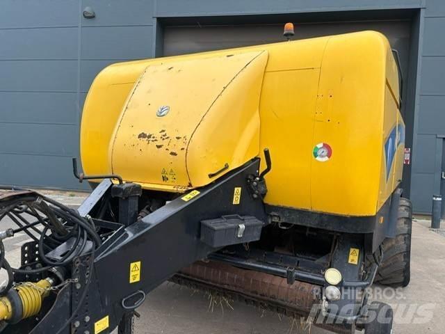 New Holland Bb980 Stačiakampių ryšulių presai