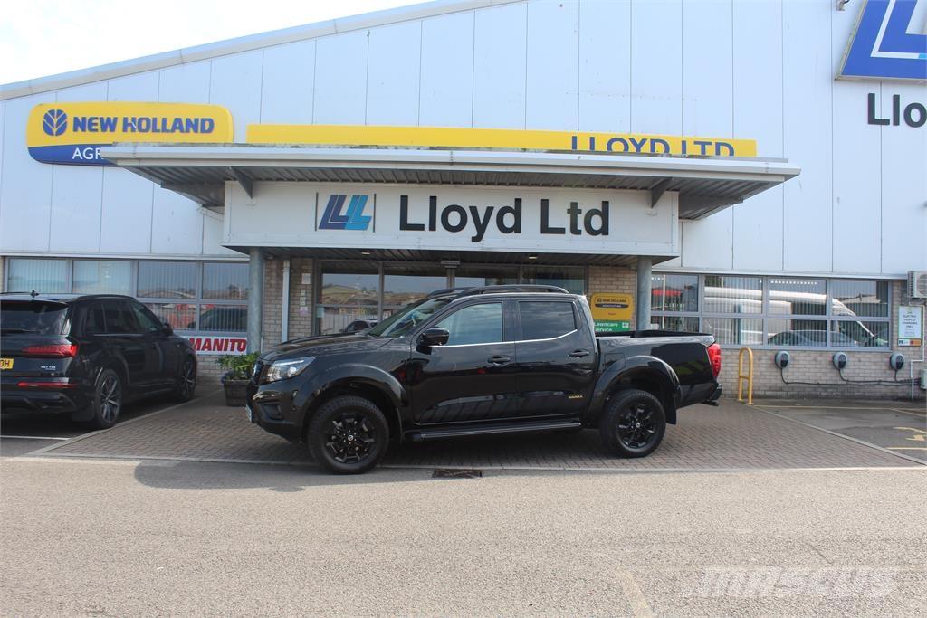 Nissan Navara Pikapai / Bortiniai sunkvežimiai
