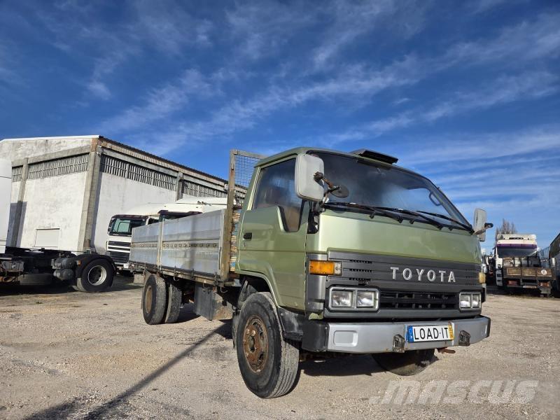 Toyota BU96L Sunkvežimiai su dengtu kėbulu