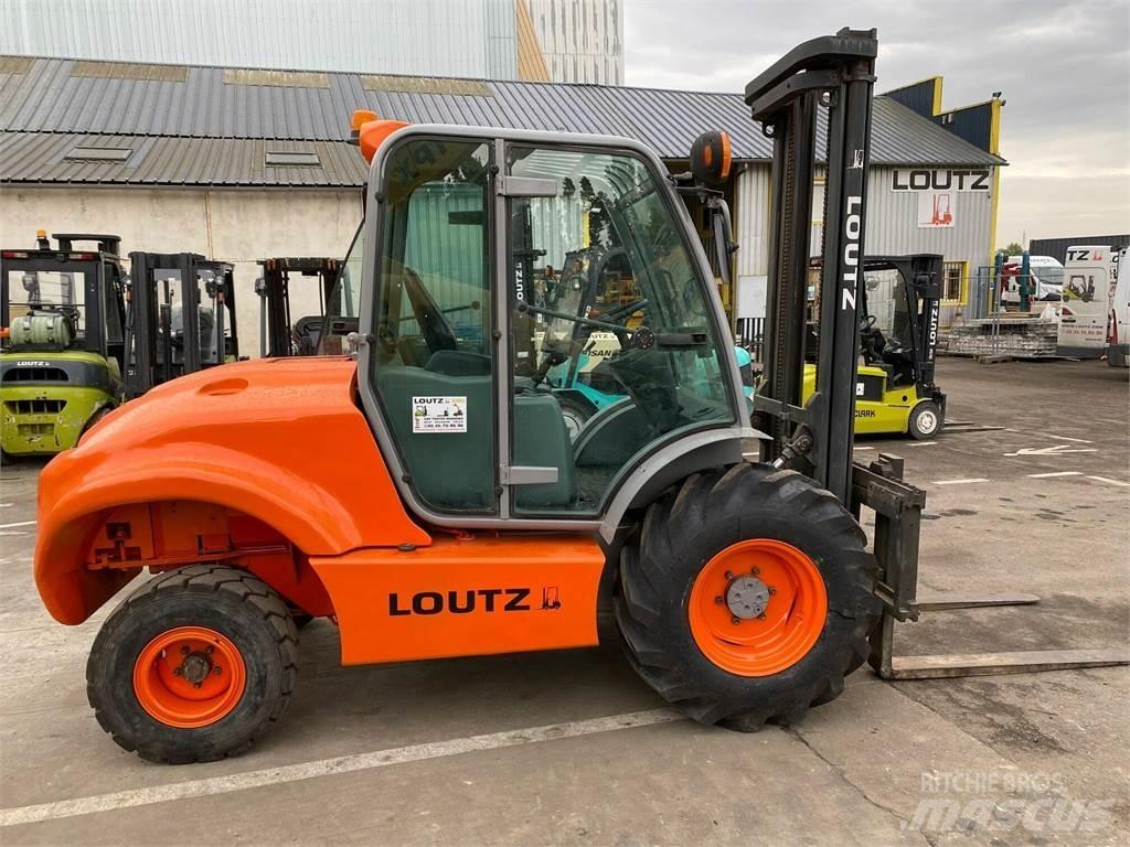 Ausa C300H Visureigiai krautuvai