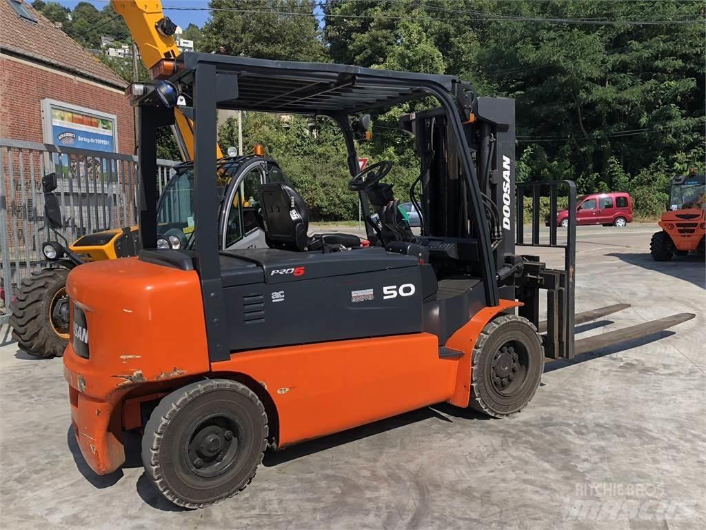 Doosan B50X Šakiniai krautuvai - Kita