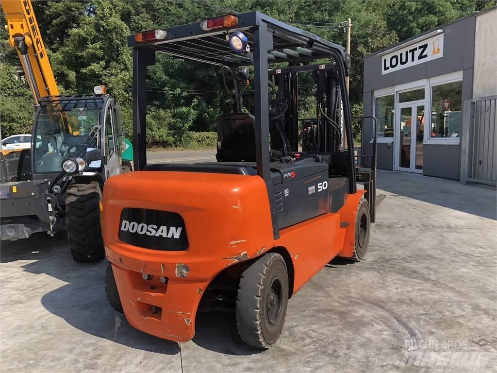 Doosan B50X Šakiniai krautuvai - Kita