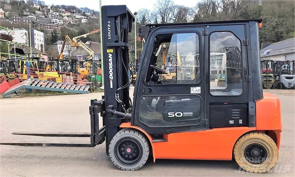 Doosan B50X-5 Šakiniai krautuvai - Kita