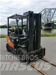 Doosan G25P-5 Šakiniai krautuvai - Kita