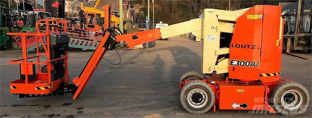 JLG E300AJ Kiti keltuvai ir platformos