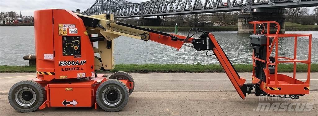 JLG E300AJP Kiti keltuvai ir platformos