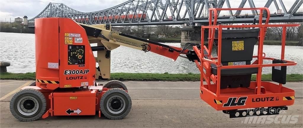 JLG E300AJP Kiti keltuvai ir platformos
