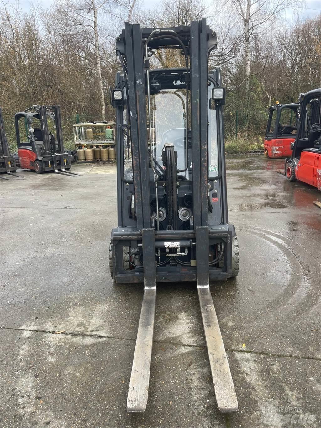 Linde E18-02 Šakiniai krautuvai - Kita
